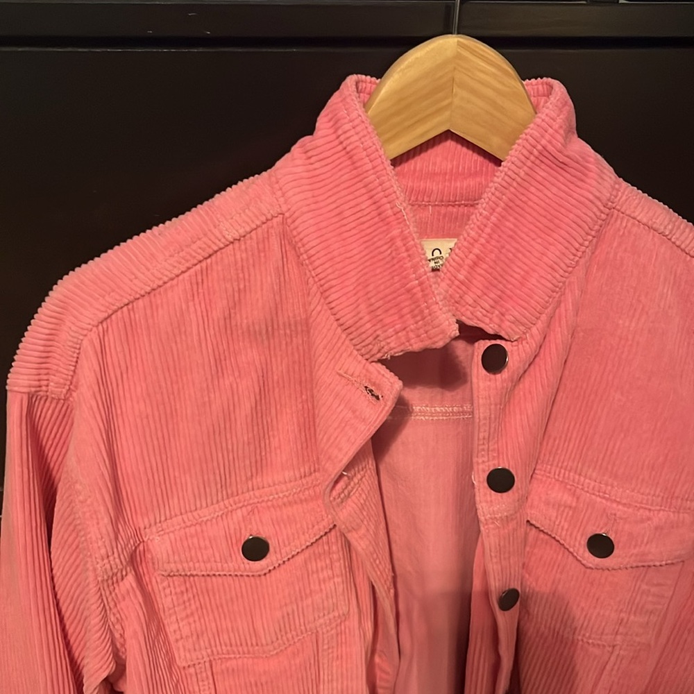POL Pink CORDUROY Button-Up FRAYED HEM 2-Pocket CROPPED Jacket/Shacket - Picture 2 of 5